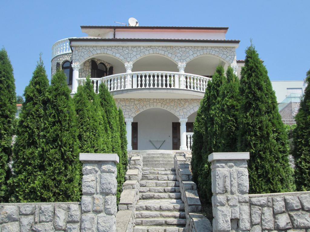 Apartments Villa Sandra Abbazia Esterno foto